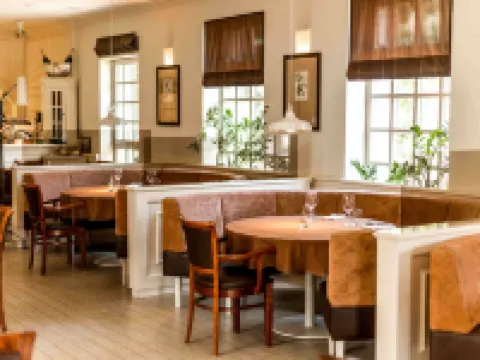 Kistücsök Food & Room Hotels in Balatonföldvári