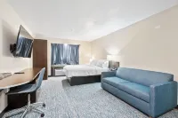 Garner Hotel Gonzales by IHG - parking