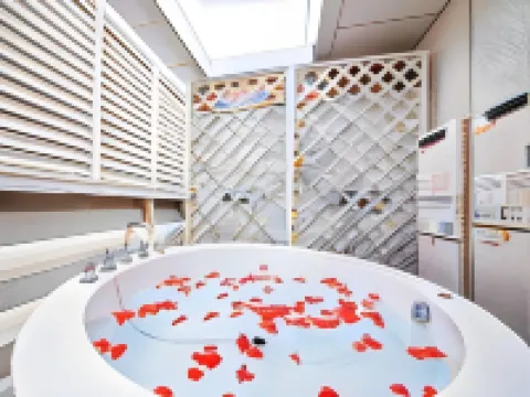 V Hotel (Adult Only)