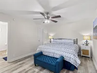 Anchors Away-Enjoy our 3bedroom/3bath home on the lake!