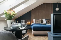 Central Palace - Homestays