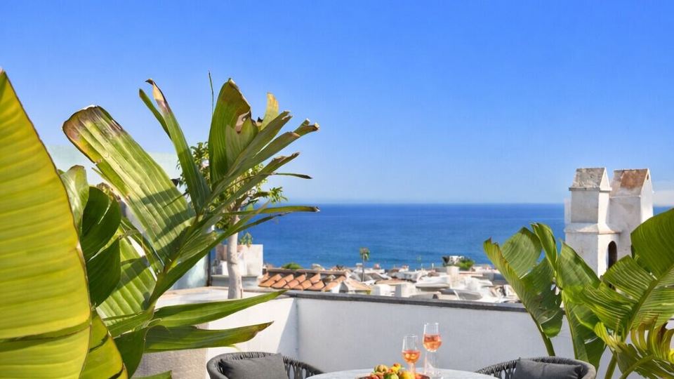 ABRIL NERJA