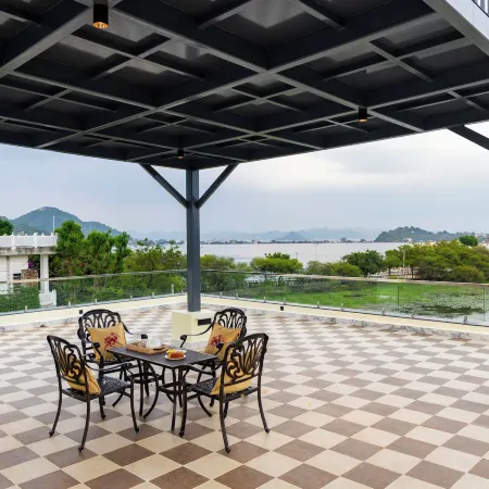 Elivaas Lakemount | 2 BHK with Pvt Pool at Fatehsagar Lake