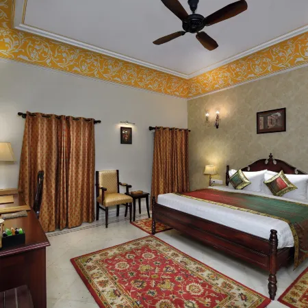 BrijRama Palace, Varanasi - by the Ganges
