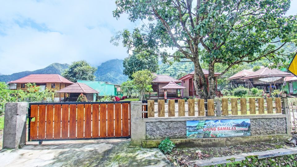 Hotel O Ujung Samalas HomestayNearLapangan Sembalun Bumbung