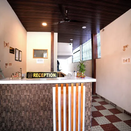 Maruti Nandan Guest House