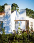 Craveiral Farmhouse by Belong Hotel di 