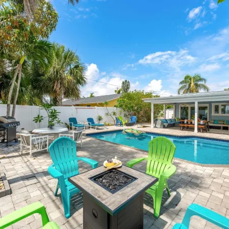 4822 Fairview Dr