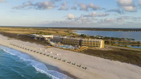 The Lodge at Gulf State Park, a Hilton Hotel