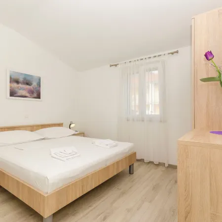 Apartments Klisovic