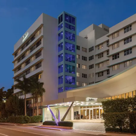 Radisson Resort Miami Beach