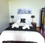 The Vaal Guesthouse - Homestays