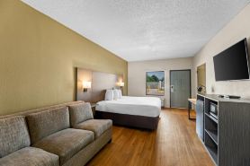Econo Lodge by Choice Greenville