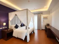 Hotel Palacio - สวนน้ำ