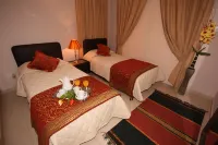 Three Bedroom Villa with Private Pool and Landscaped Garden Close to the Beach - Wifi