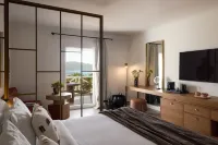 Golden Milos Beach House by Domotel - bar