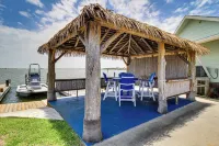 3BR Condo on the Bay w/ Pool and Perks - Bintang 3