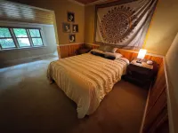 3+ Bedroom House +SAUNA,  Patio, DIRECT Snowmobile Trail Access, & Firepit - Wifi