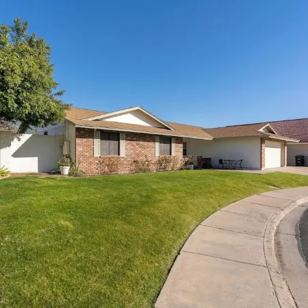 Downtown Gilbert Family Home - Pool + Pet Friendly