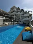 Qeparo Napolon Complex - Swimmingpools