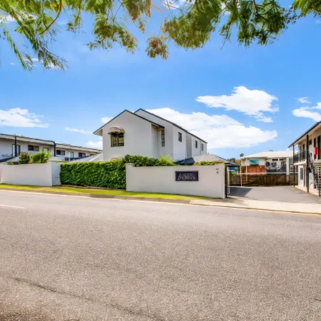 Gladstone Capricorn Apartments