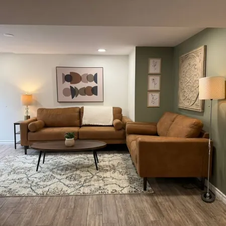 Modern 2BR Retreat w Heated Floors-Gazebo
