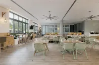 Holiday Inn & Suites Sunshine Coast by IHG - petit déjeuner