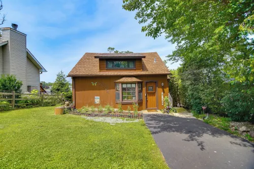 Waterfront Fox Lake Vacation Rental w/ Fire Pit! - Alloggi