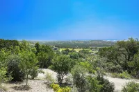 Fredericksburg Retreat w/ Hot Tub, Patio & Views - Maalaistalo