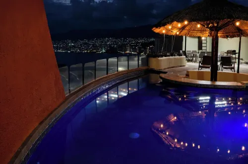3 Sunsets, Pet Friendly Ocean View in Brisas - Bathtub