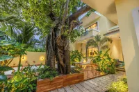 ELIVAAS Kensho Colva 4 Bhk with Pool - Pools