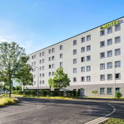 B&B HOTEL Frankfurt-Airport Hotels near Schwanheim