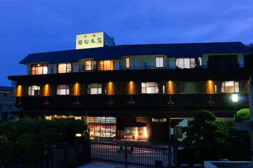 Wakamatsu Honten - parcheggio