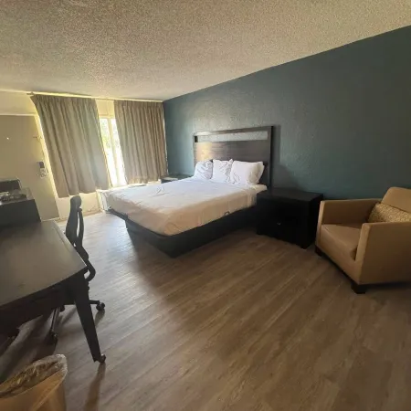 OYO Express Inn Suites
