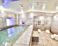 Okayama Ekimae Universal Hotel - Bãi đậu xe