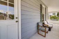Pets Welcome! Hinton Home w/ Mtn Views - 3-Star