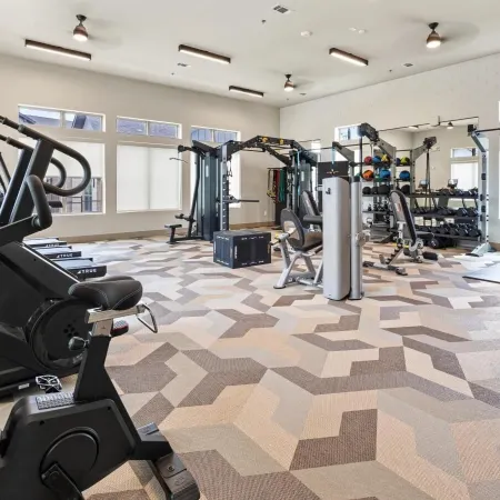 Homey Worker-Friendly 2BR I Pool & Gym