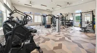 Homey Worker-Friendly 2BR I Pool & Gym - Gym