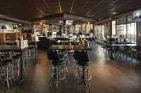 The Inn at Aspen - Parking