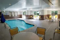 Fairfield Inn & Suites Aiken - مسبح