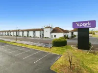 Spark by Hilton Abingdon I-81 Near Fairgrounds - parking