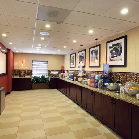 Hampton Inn & Suites Charlottesville-at the University