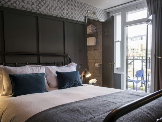 The Swan Hotel
