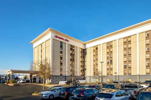 Hampton Inn Boston Logan Airport - parking