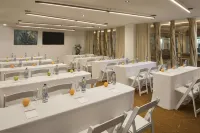 Amara Cay Resort - Boutique