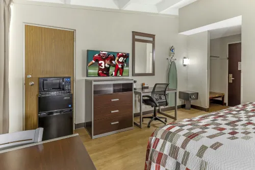 Red Roof Inn Lumberton - 2-Star