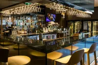 The Branksome Hotel & Residences - bar
