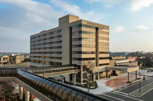 DoubleTree by Hilton Canton Downtown - 4-Sterne