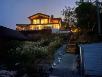 Sea house with private dock near Bergen & Flesland Hotels in Ytrebygda