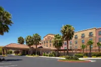 Hilton Garden Inn Palmdale - bar
